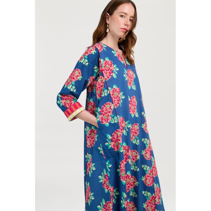 Sara kaftan suiko flower sugar